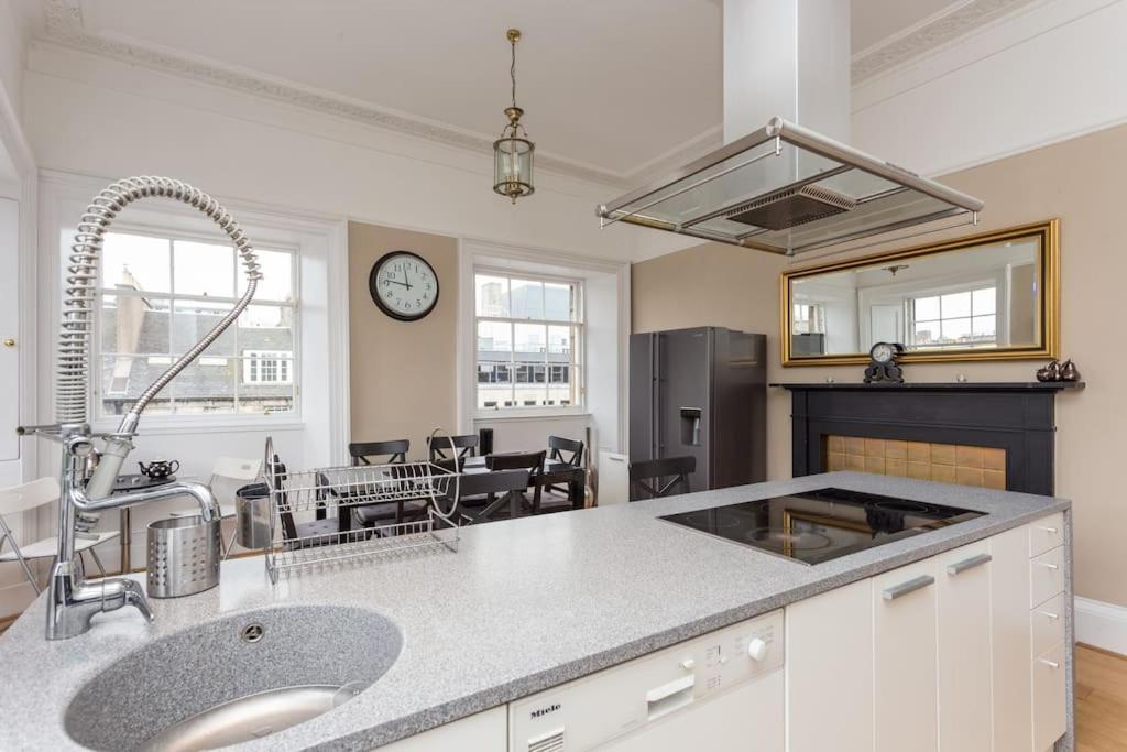 Prime Edinburgh City Centre - 4 Bed Penthouse Zewnętrze zdjęcie