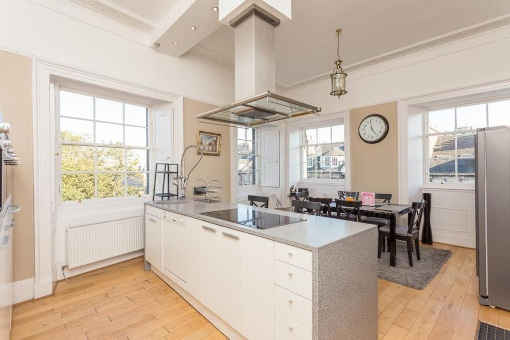 Prime Edinburgh City Centre - 4 Bed Penthouse Zewnętrze zdjęcie